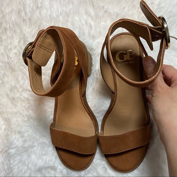 Gianni Bini Block Heel Sandals Ankle Strap in Brown Size 6.5 - Picture 5 of 8